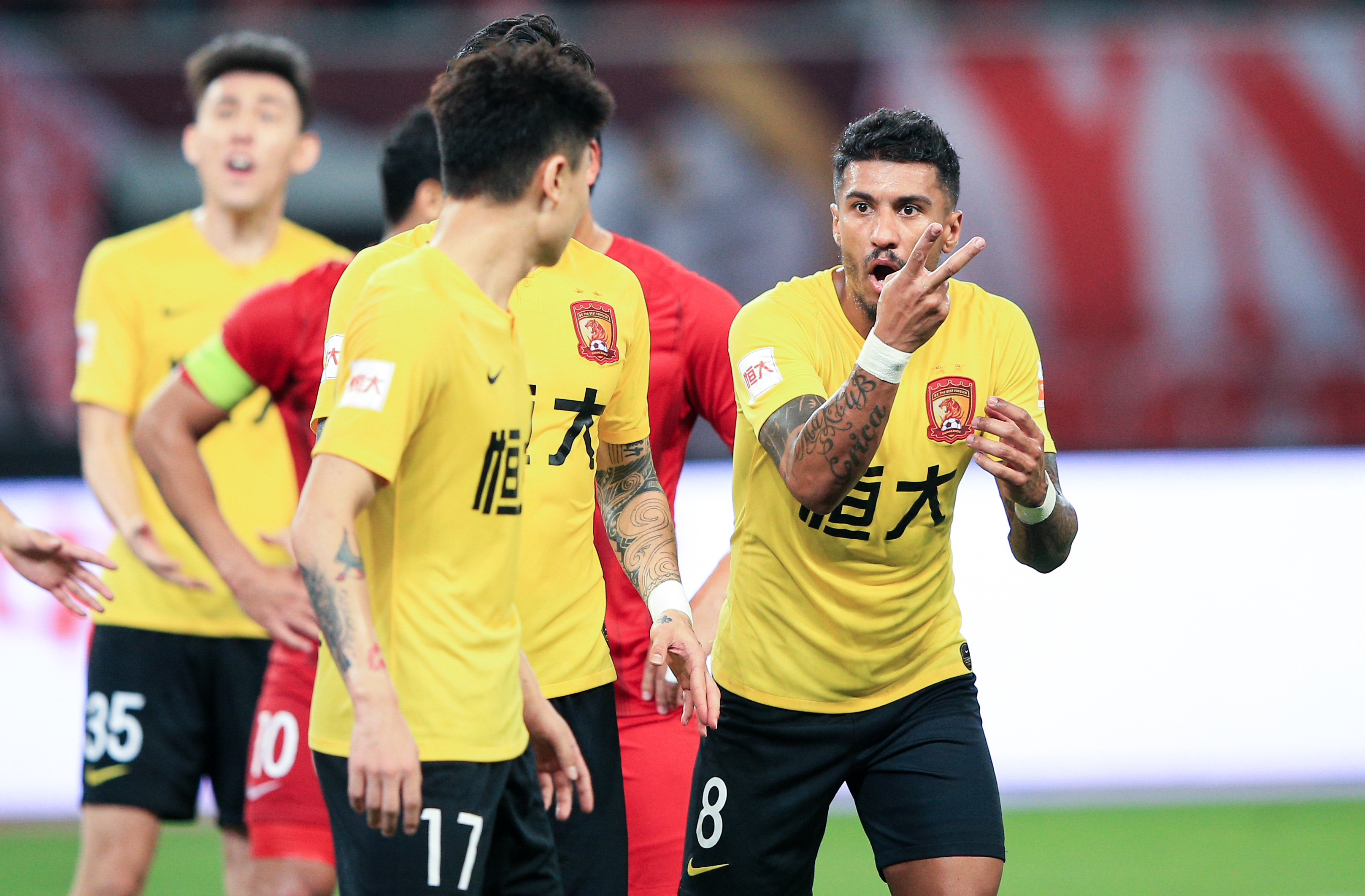 山东男篮发布备战花絮;清晨伤情更新;亚冠任务艰巨;球探报告显示潜力(亚冠决赛高拉特伤情) 山东男篮发布备战花絮;清晨伤情更新;亚冠任务艰巨;球探报告显示潜力(亚冠决赛高拉特伤情)